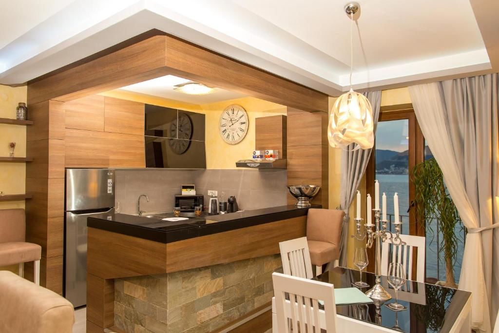 Апартаменты Blanche Cliff Apartments Свети-Стефан