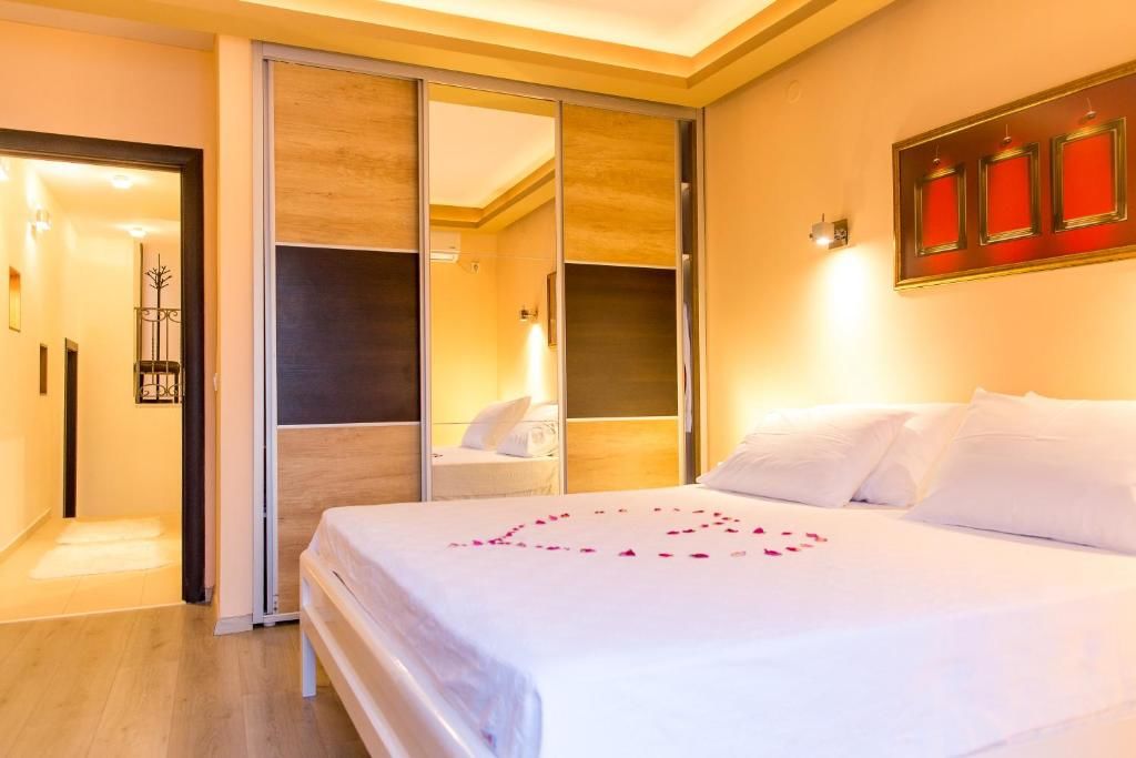 Апартаменты Blanche Cliff Apartments Свети-Стефан