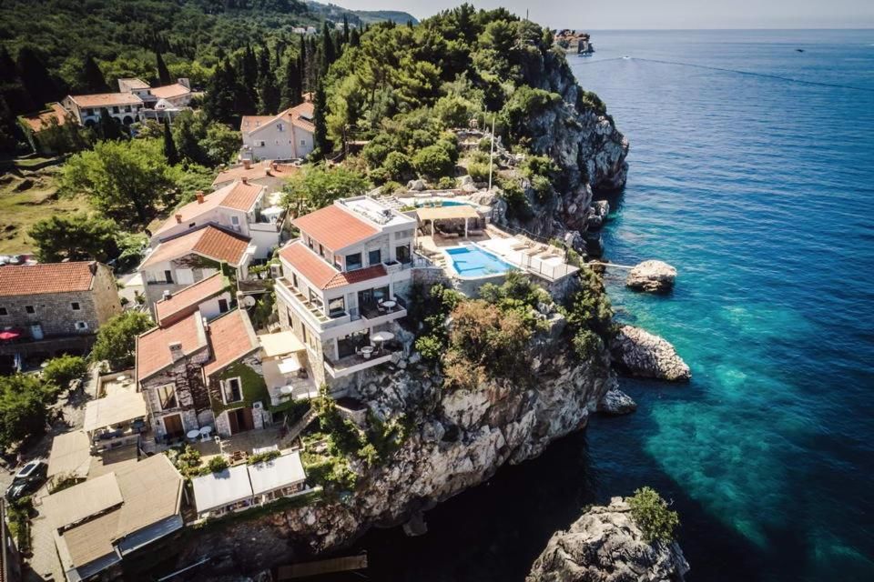 Апартаменты Blanche Cliff Apartments Свети-Стефан