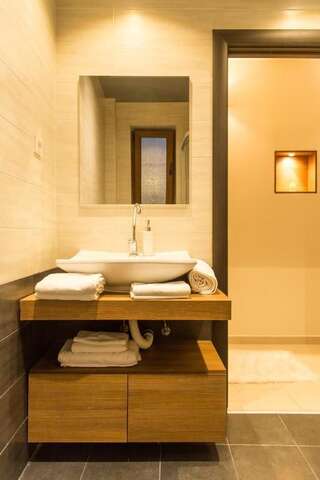 Апартаменты Blanche Cliff Apartments Свети-Стефан Апартаменты с видом на море-19